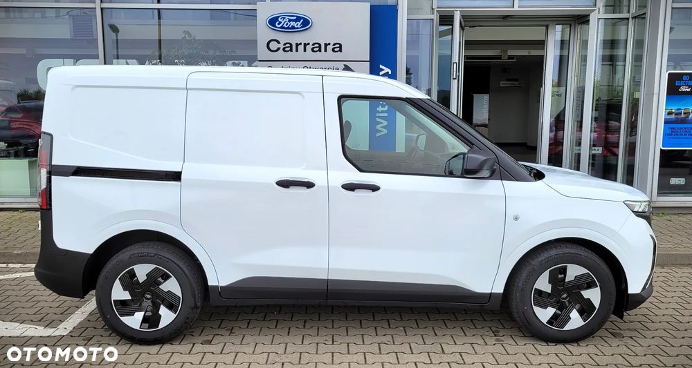 Ford Transit Courier - 4
