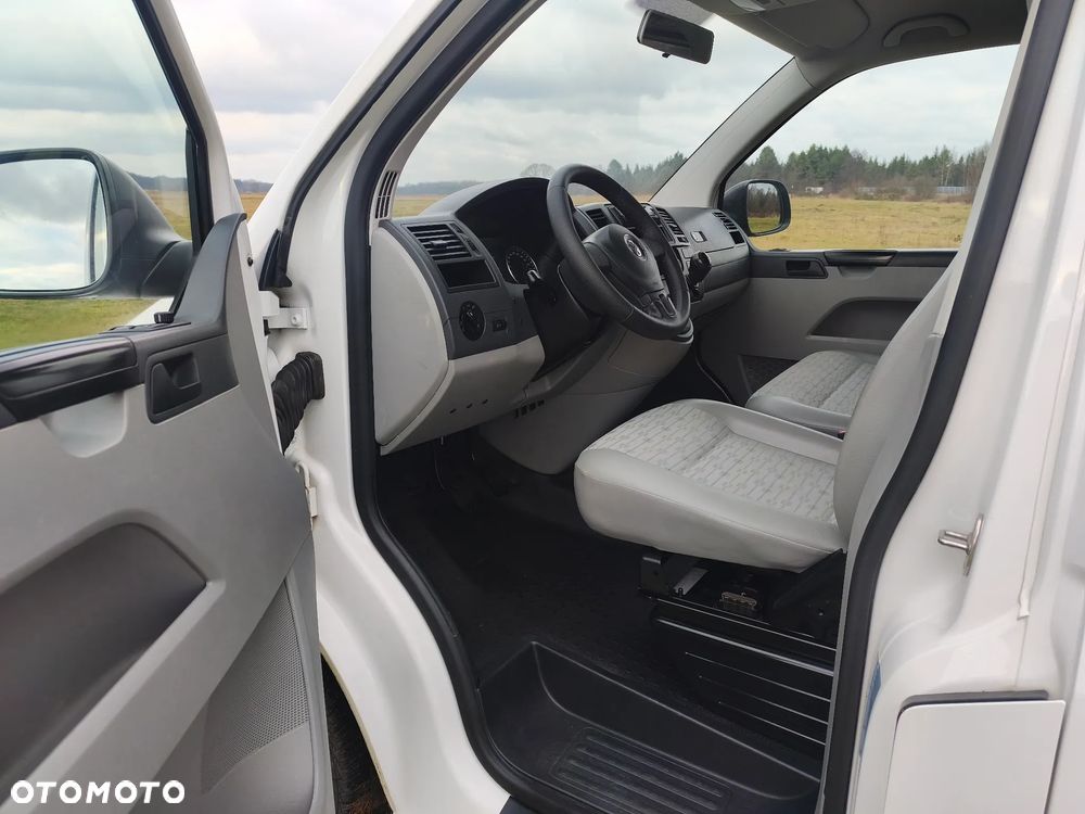 Volkswagen Transporter - 12