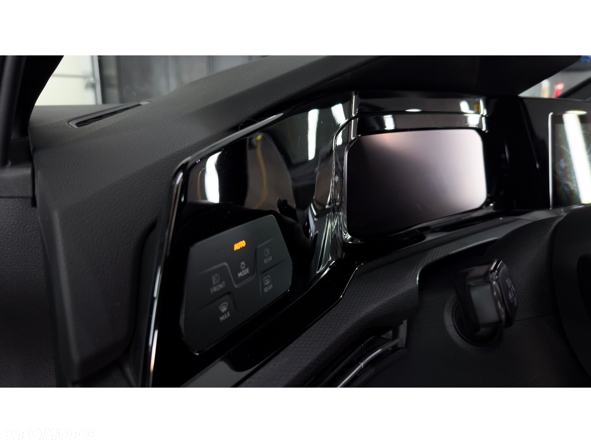 Volkswagen Golf 2.0 TSI OPF DSG GTI - 24