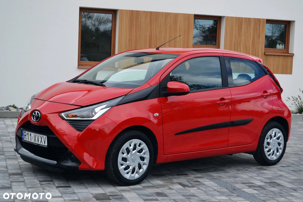 Toyota Aygo x.shift x-play connect - 1
