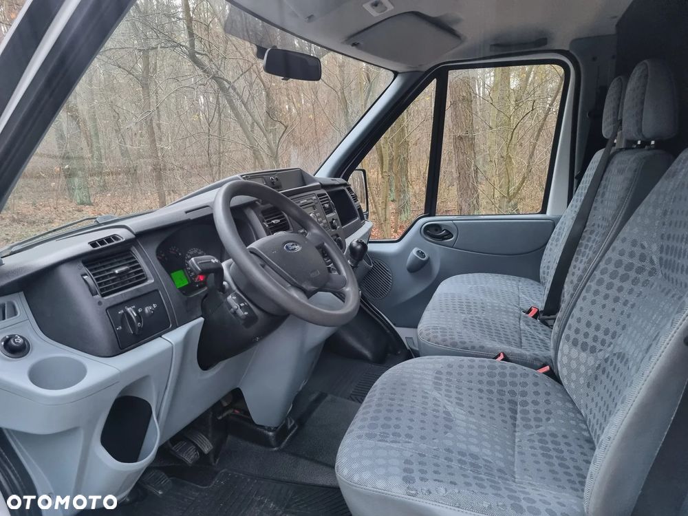 Ford Transit - 18
