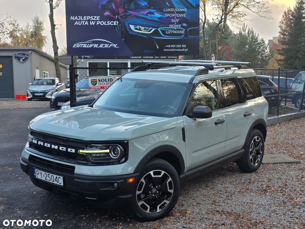 Ford Bronco - 1