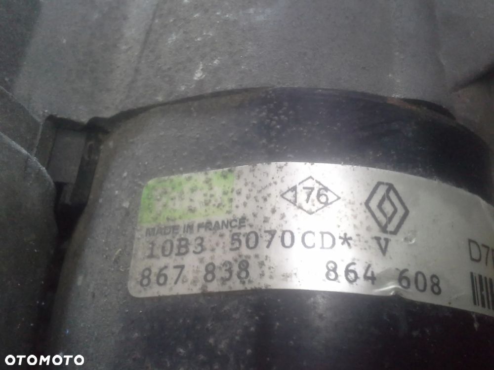 Renault Clio II 1.2 rozrusznik Valeo D7E1 - 7