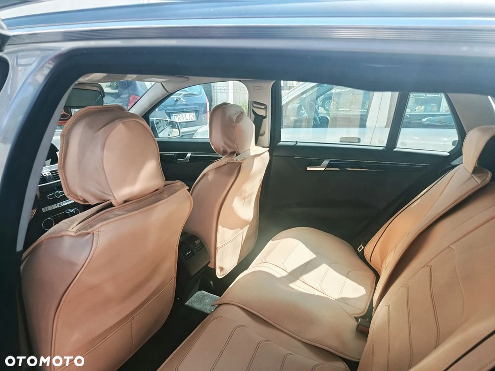 Mercedes-Benz Klasa C 220 CDI Edition - 10