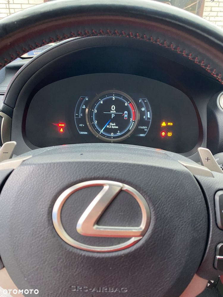 Lexus RC 200t SPORT - 13