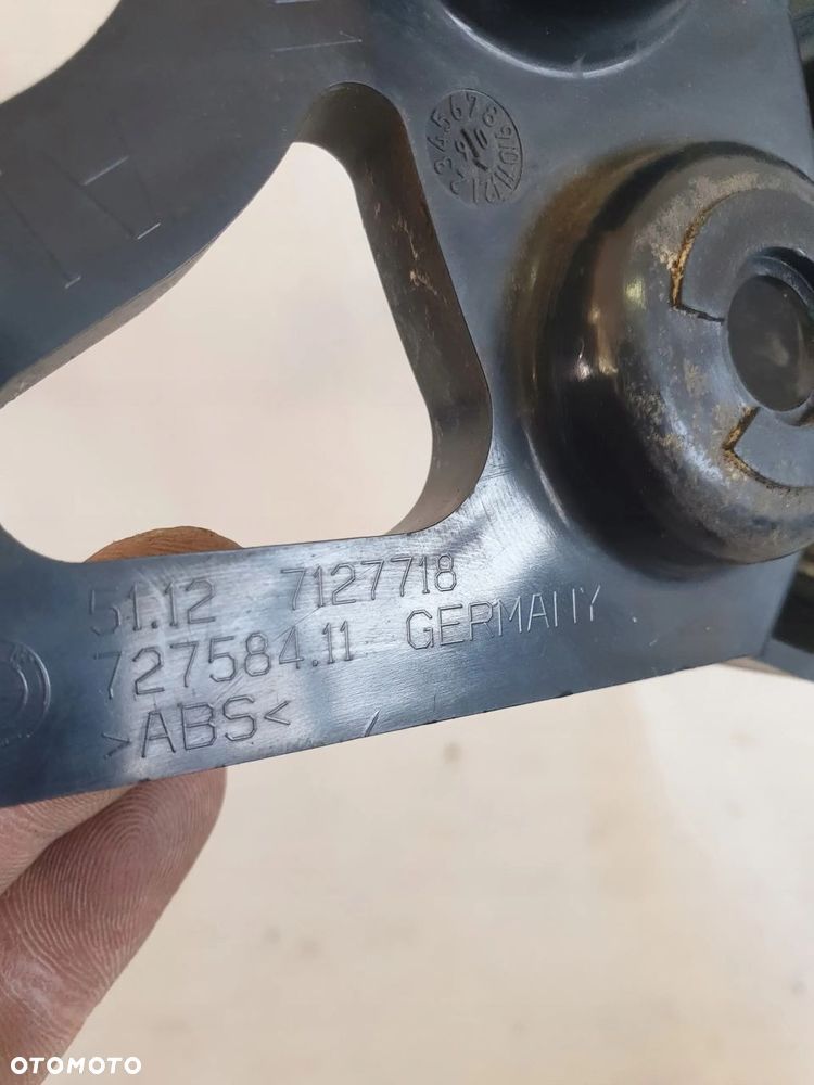 BMW 3 E91 ŚLIZG ZDERZAKA PRAWY TYŁ 7127718 - 4