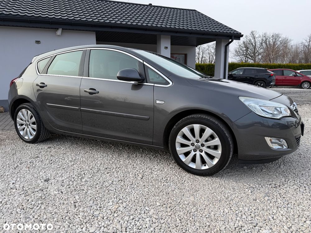 Opel Astra 1.4 T Cosmo - 7