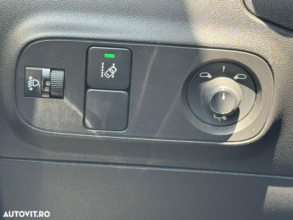 Citroën C3 1.2 PureTech S&S EAT6 Shine - 18