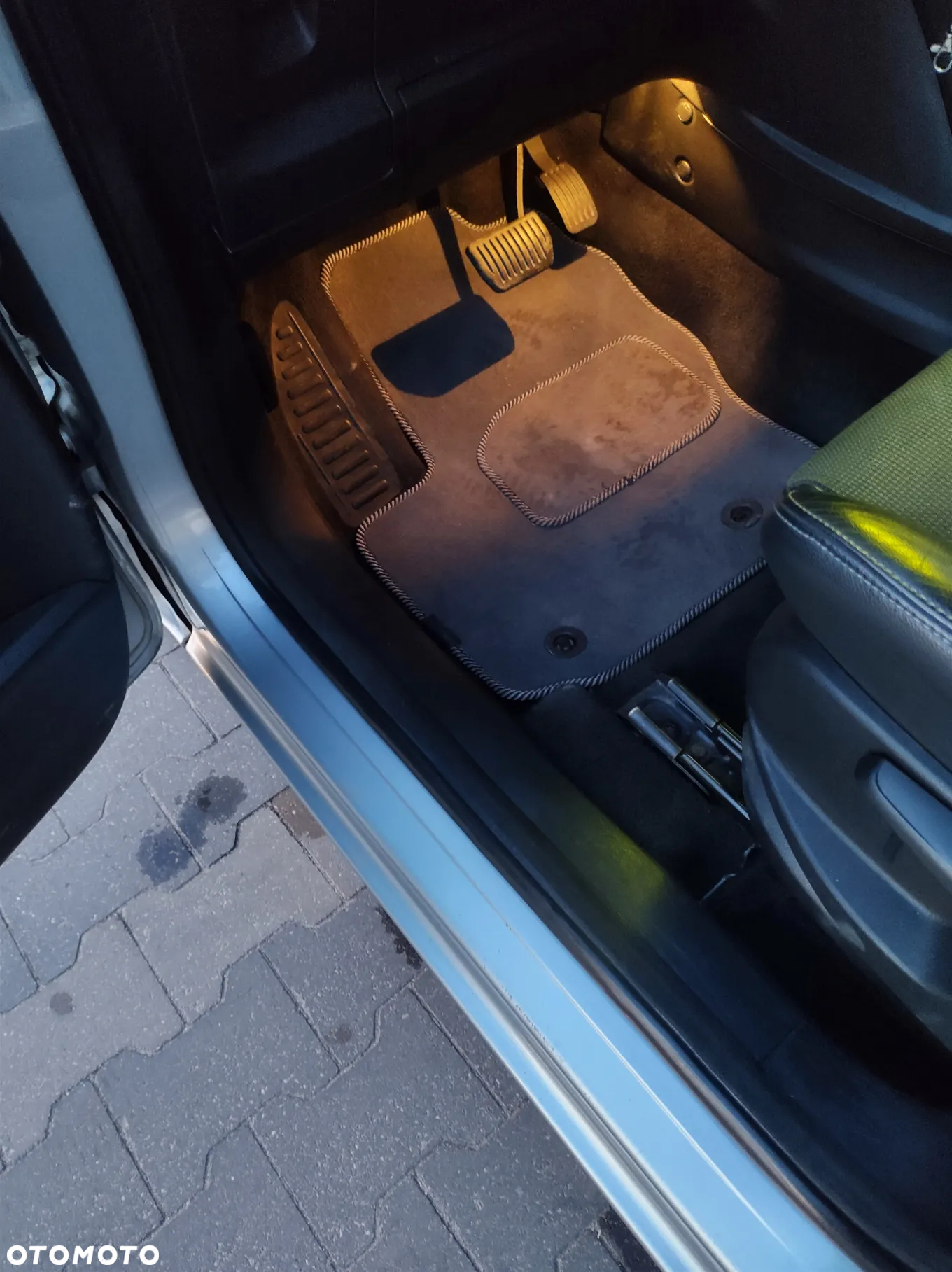 Ford S-Max - 17