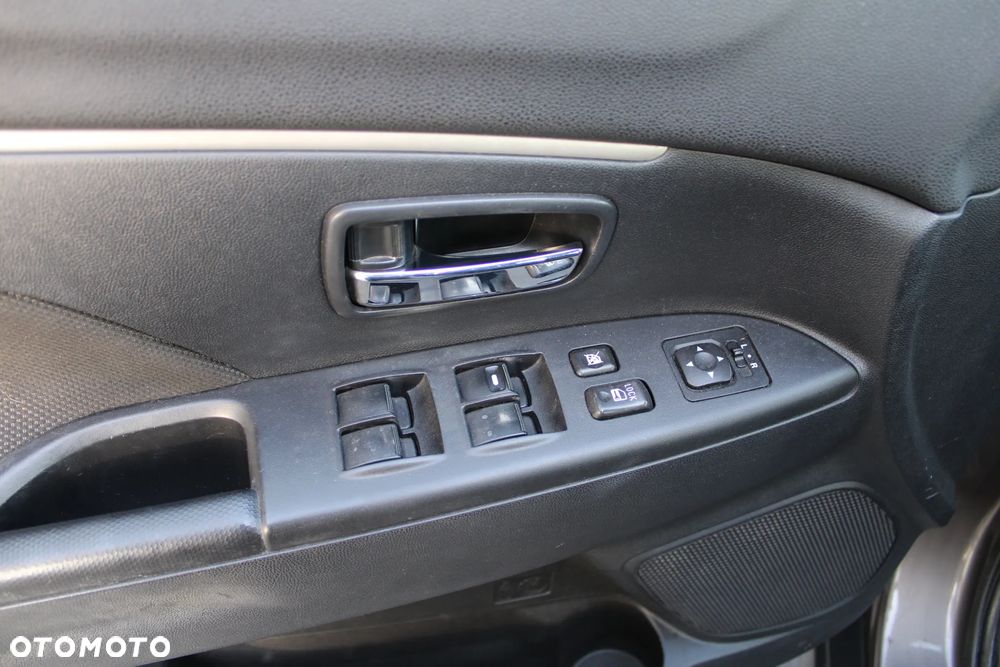 Mitsubishi ASX 1.6 Inform - 21