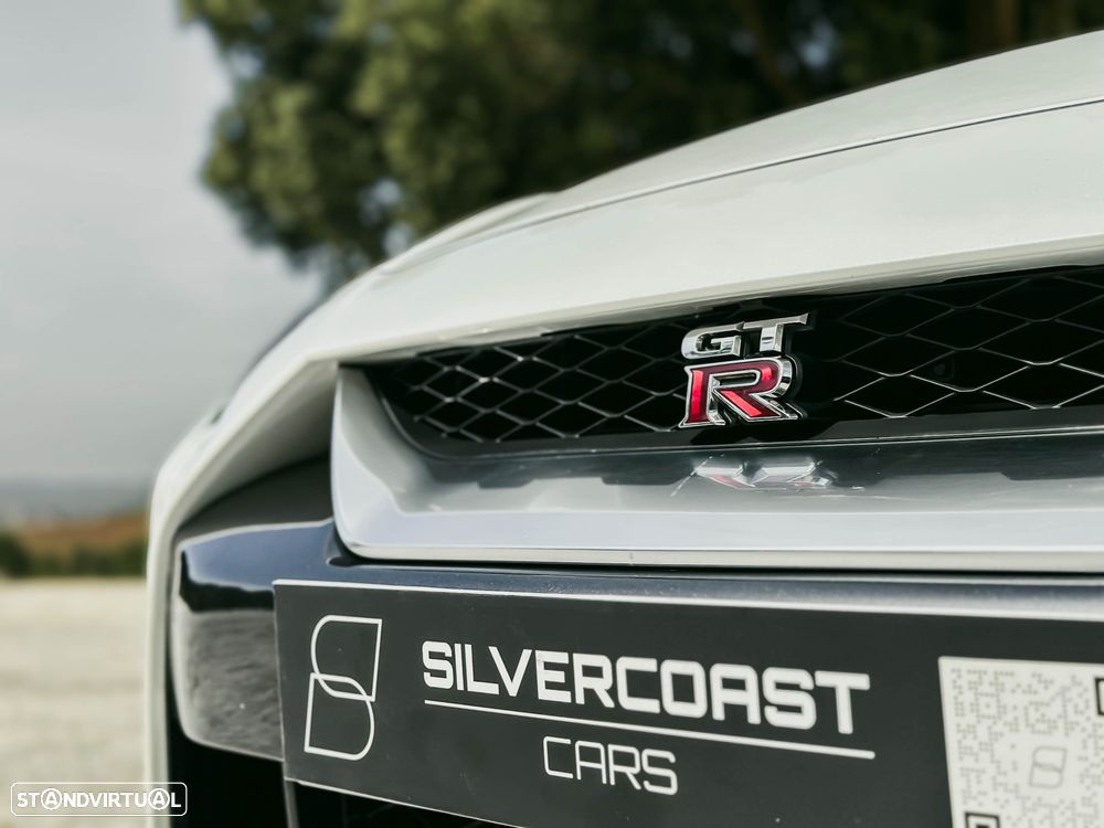 Nissan GT-R - 6