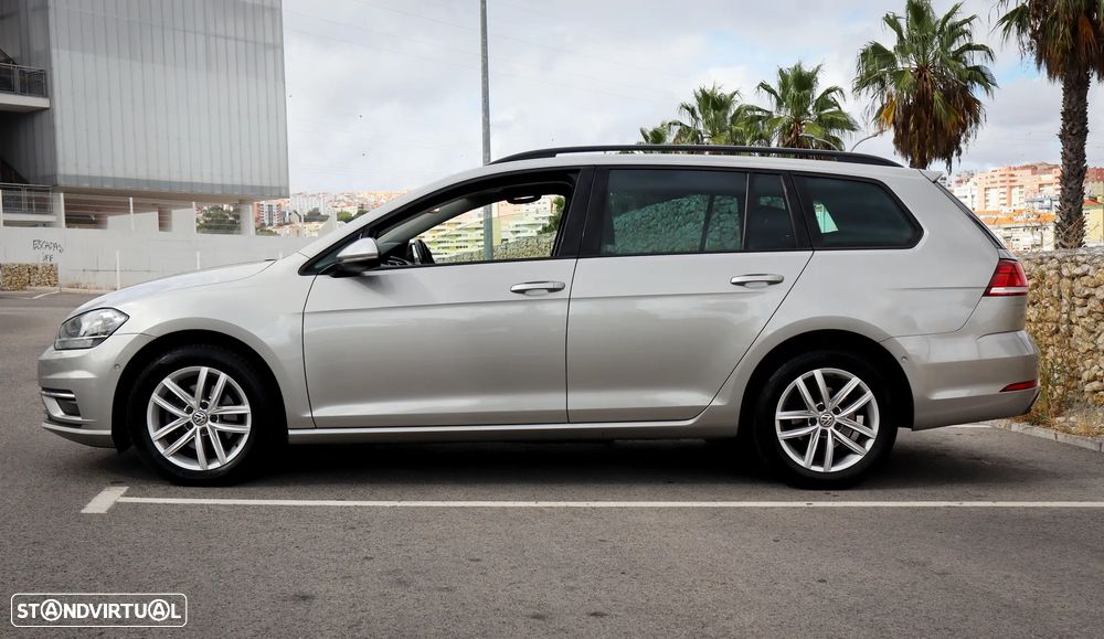 VW Golf Variant 1.6 TDi Confortline DSG - 2