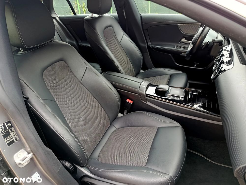 Mercedes-Benz CLA - 21