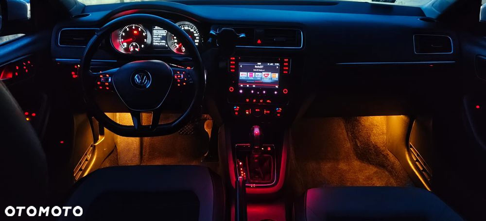 Volkswagen Jetta 1.4 TSI BMT Highline DSG - 37