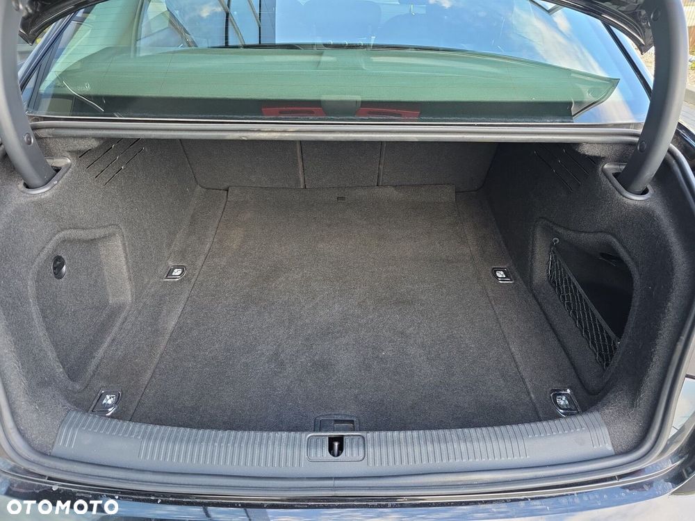 Audi A4 Limousine 35 TFSI mHEV Advanced S tronic - 29