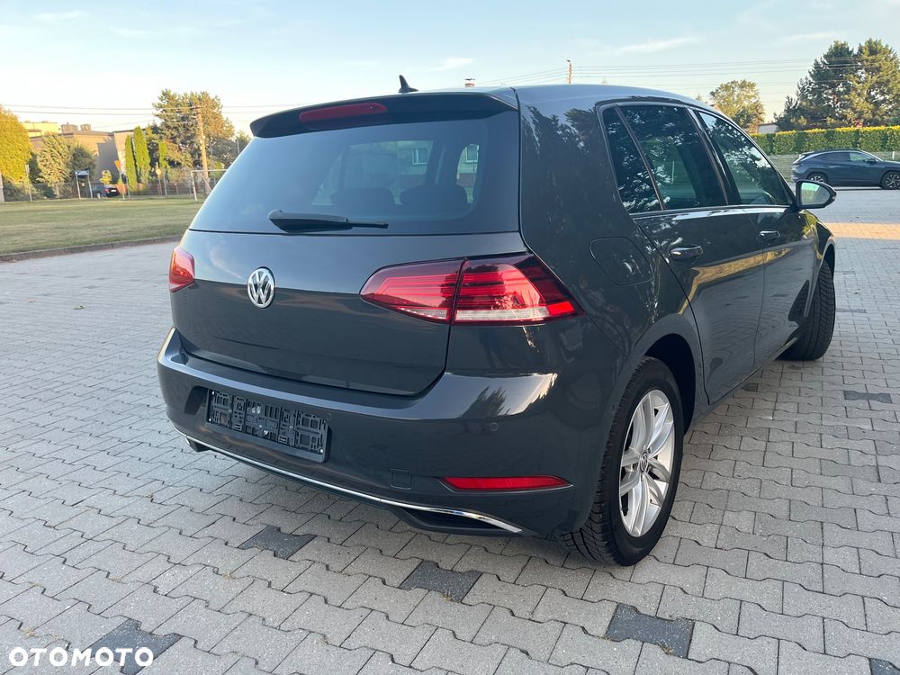Volkswagen Golf 2.0 TDI BlueMotion Technology Edition - 3