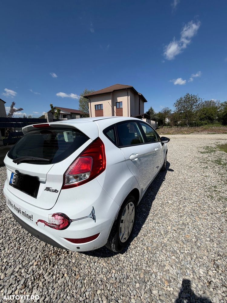 Ford Fiesta 1.5 TDCi Titanium - 8