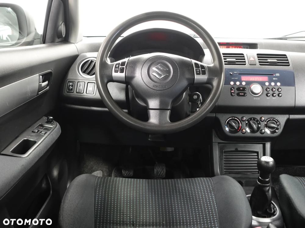 Suzuki Swift 1.5 Comfort - 28