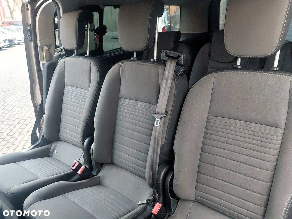 Ford Tourneo Custom 2.0 EcoBlue L2 Titanium - 11