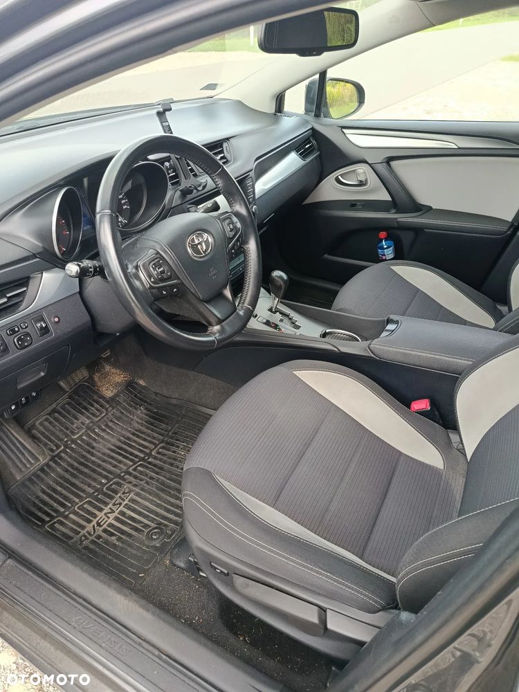 Toyota Avensis 2.0 Prestige MS - 12