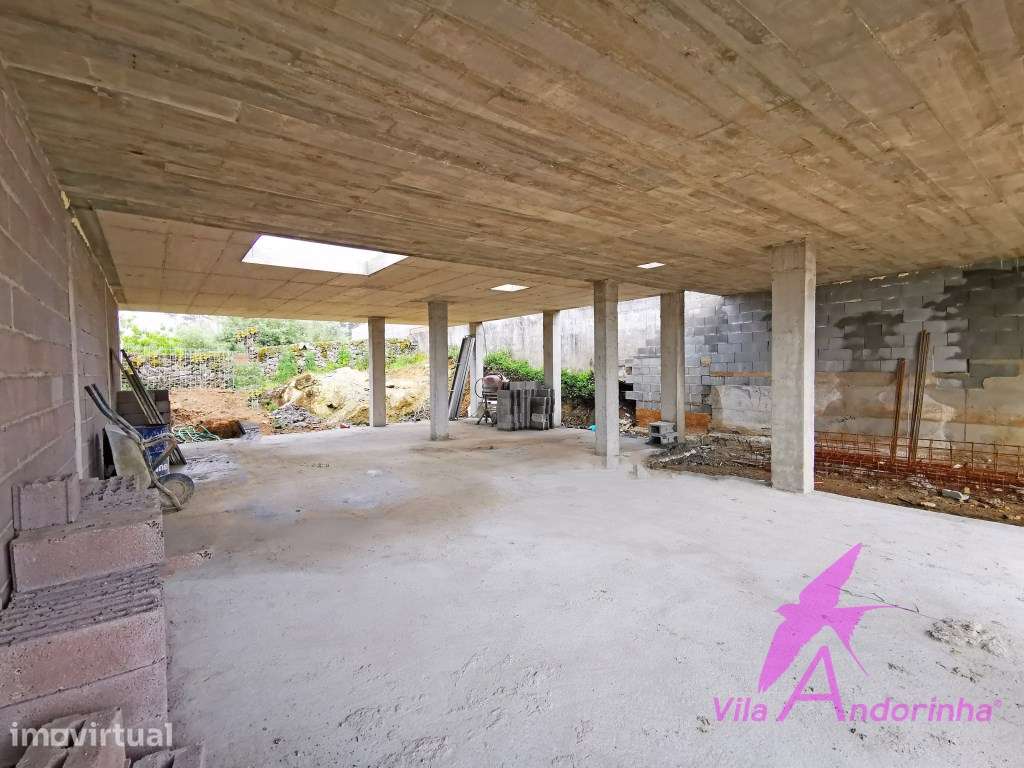 Moradia T3 - Conforto, elegância e qualidade apenas a 15 minutos da... - Grande imagem: 4/10
