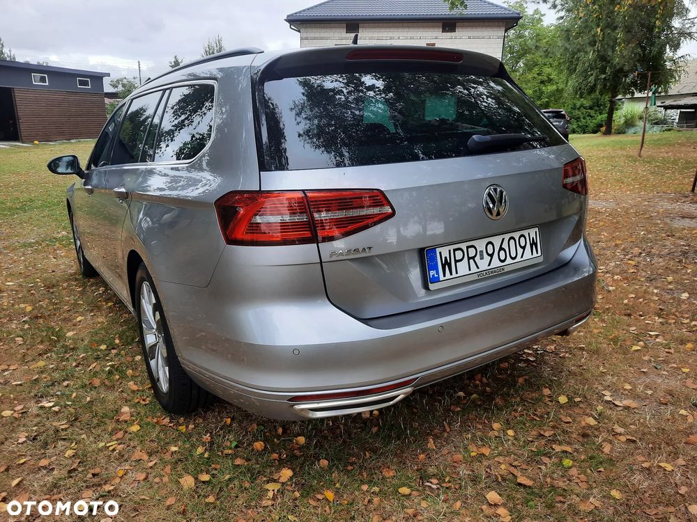 Volkswagen Passat 2.0 TDI SCR Comfortline - 24