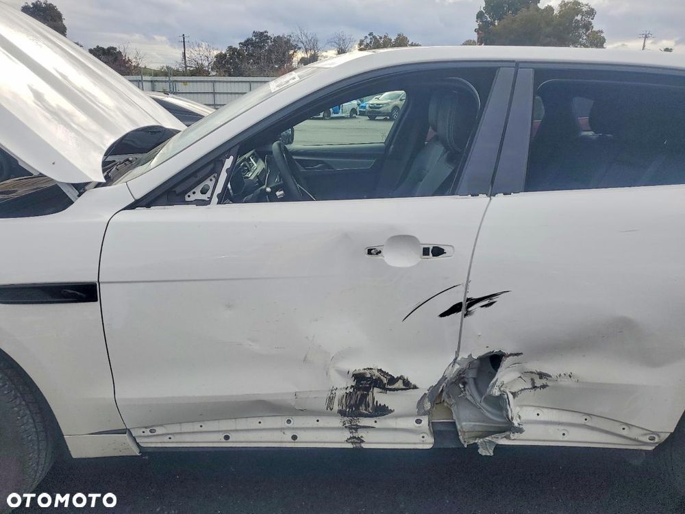 Jaguar F-Pace P250 AWD R-Dynamic S - 7