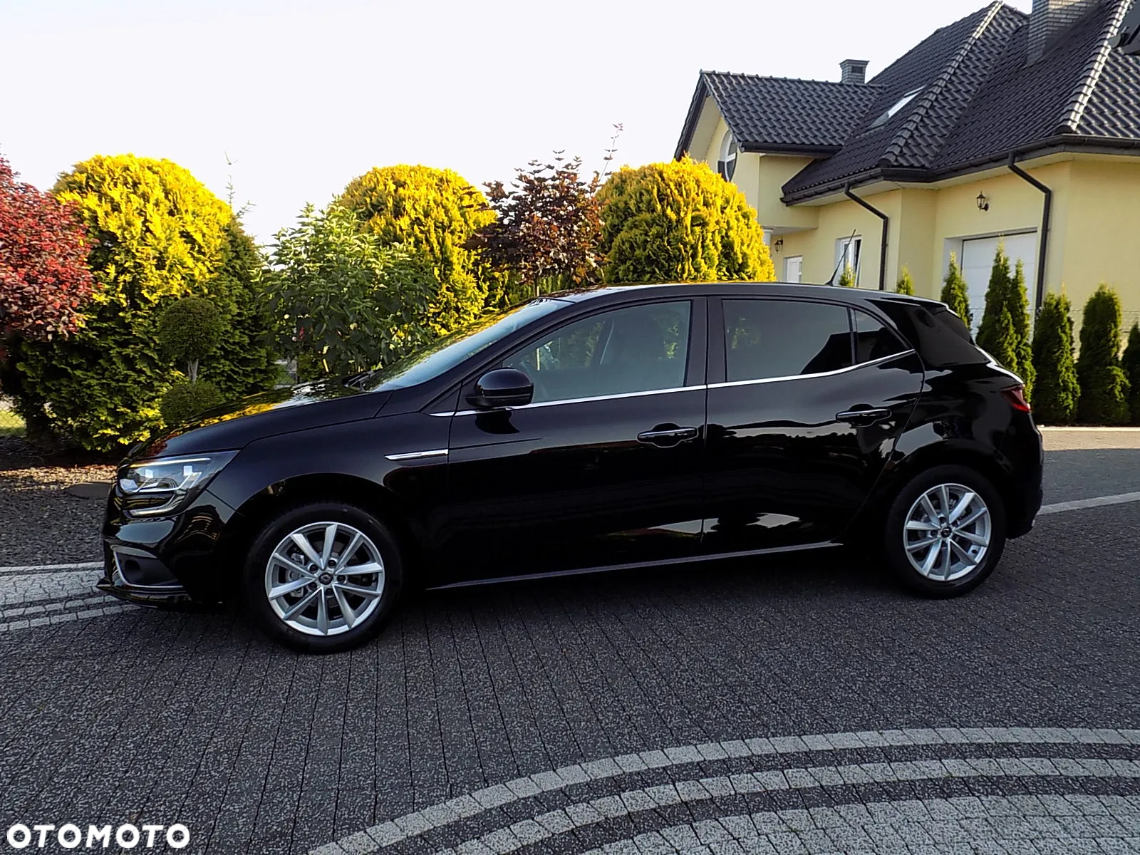 Renault Megane ENERGY TCe 100 LIMITED - 9