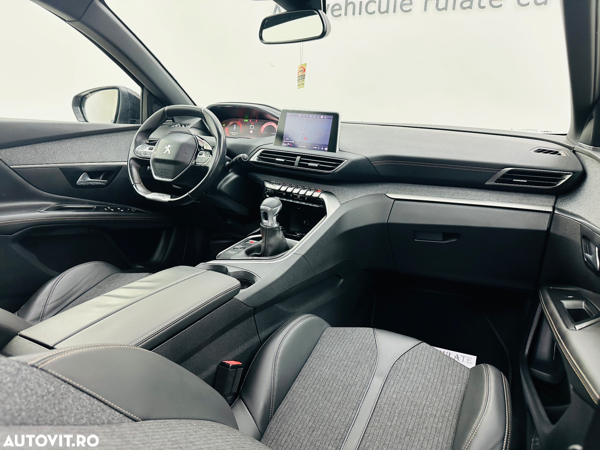 Peugeot 3008 PureTech 130 Stop & Start GPF Allure Pack - 26