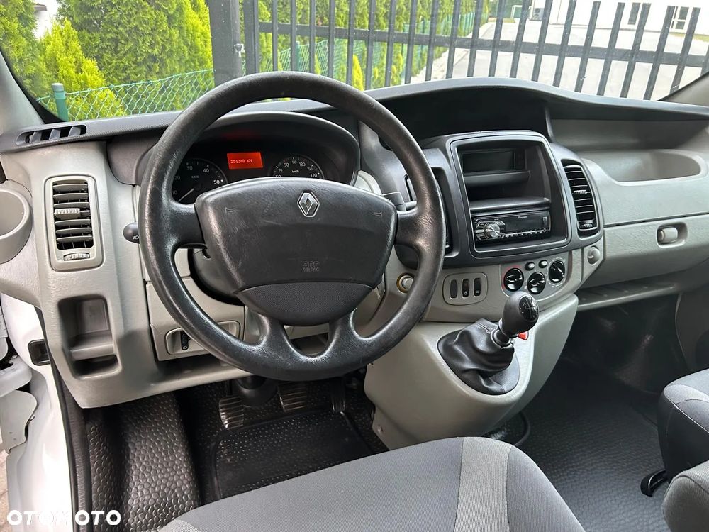 Renault Trafic 2.5 dCi FAP 150 L2H1 Komfort - 17