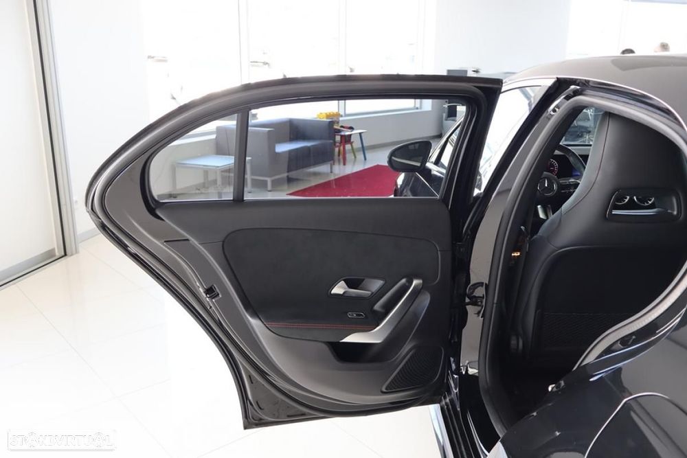 Mercedes-Benz A 250 e 8G-DCT AMG Line Advanced Plus - 19