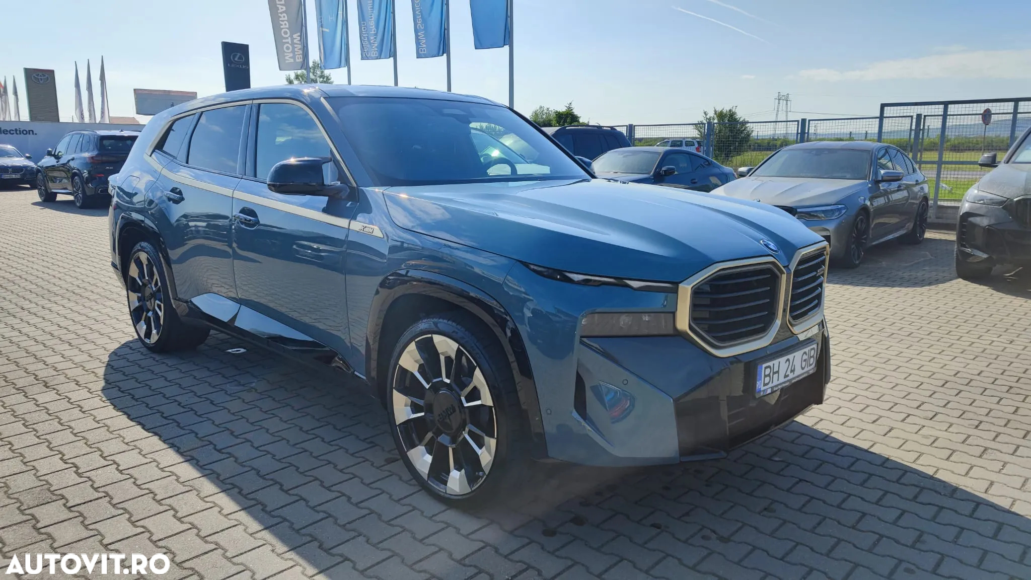 BMW XM - 7