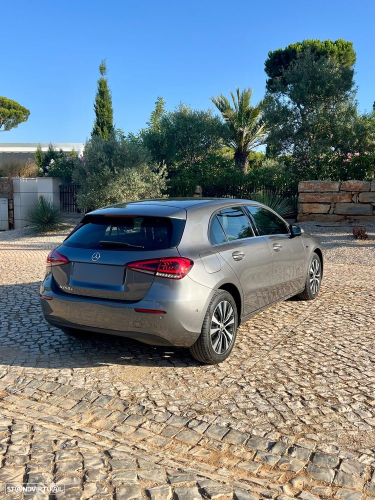 Mercedes-Benz A 250 e 8G-DCT Style - 3