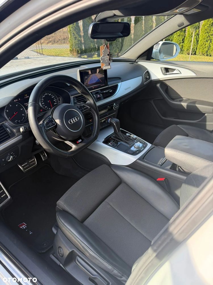 Audi A6 Avant - 16