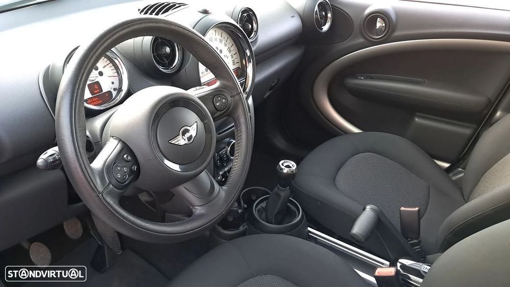 MINI Countryman Cooper D ALL4 - 14