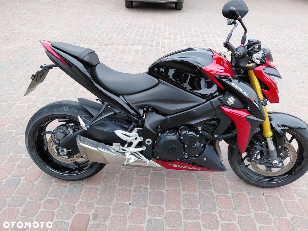 Suzuki GSX - 7