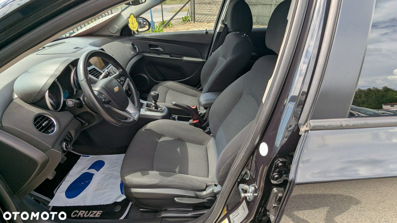 Chevrolet Cruze - 13