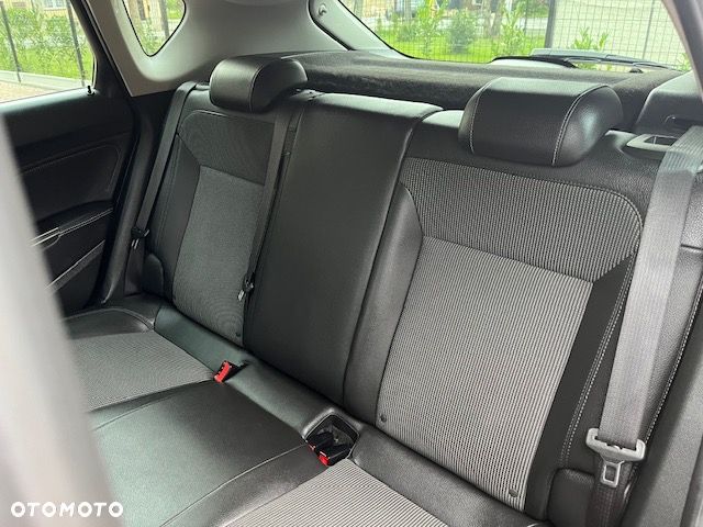 Opel Astra - 16