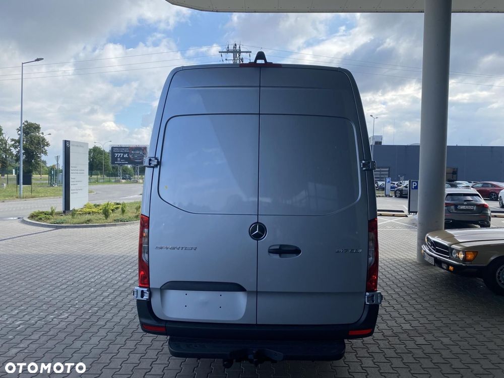 Mercedes-Benz Sprinter - 7