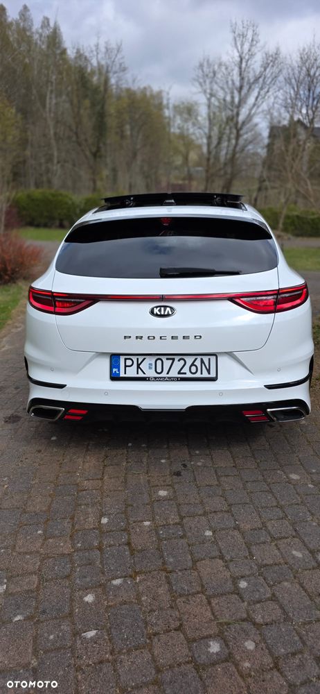 Kia ProCeed - 14