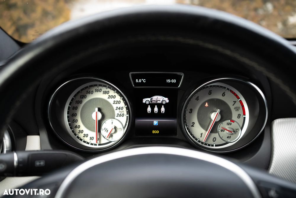 Mercedes-Benz CLA 200 AMG Line - 13