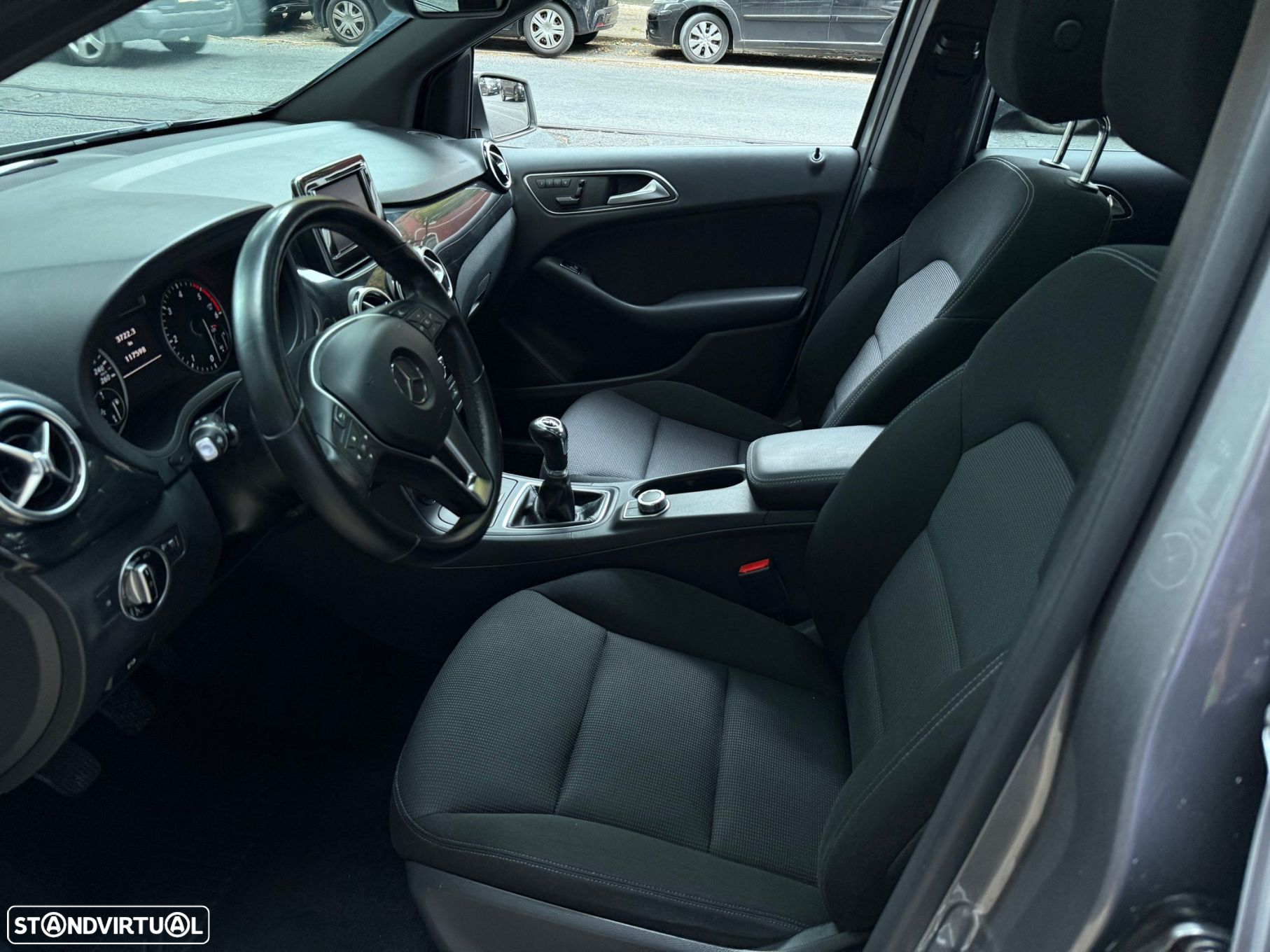 Mercedes-Benz B 180 CDi BlueEfficiency - 11