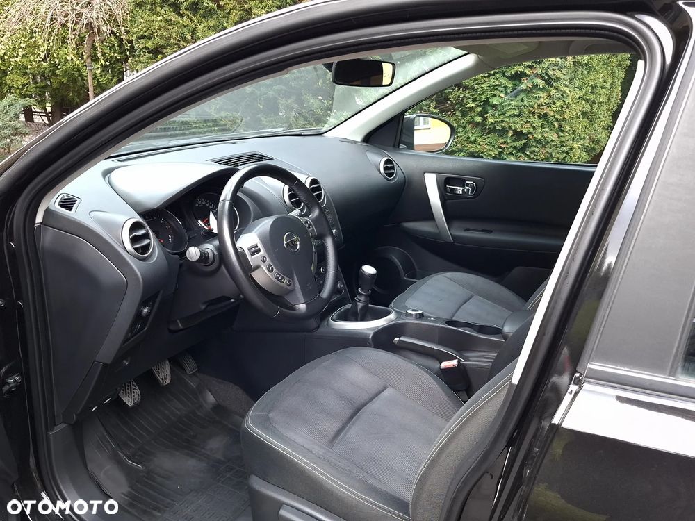 Nissan Qashqai 2.0 4x4 Tekna Premium - 5