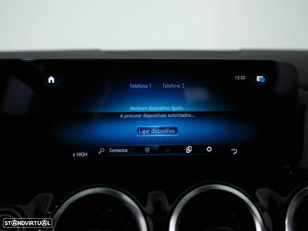 Mercedes-Benz GLA 180 7G-DCT Progressive - 24