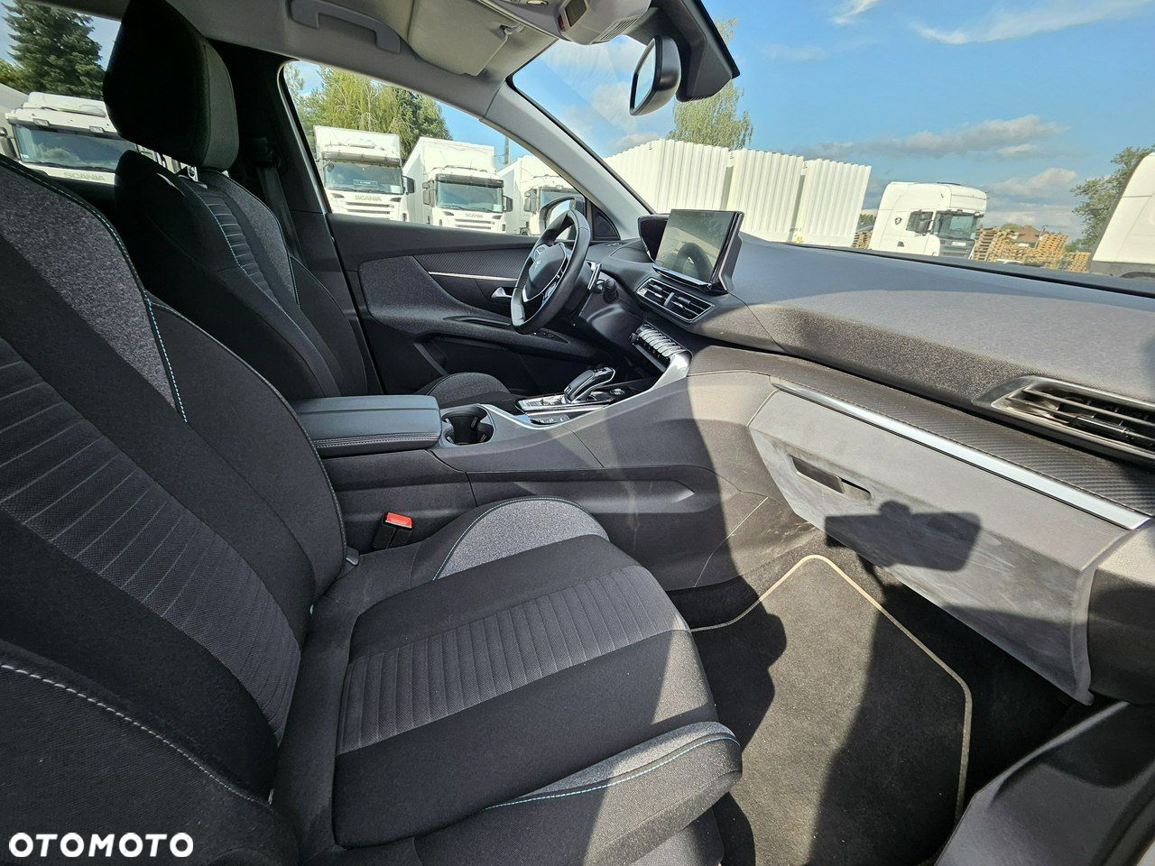 Peugeot 3008 1.5 BlueHDi Allure Pack S&S EAT8 - 20