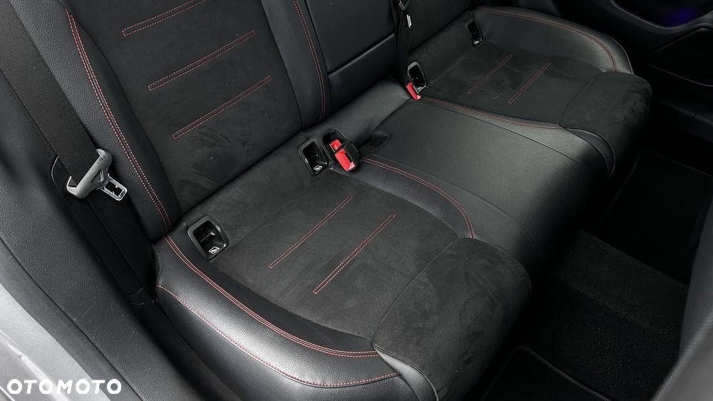 Mercedes-Benz CLA 180 AMG Line 7G-DCT - 28