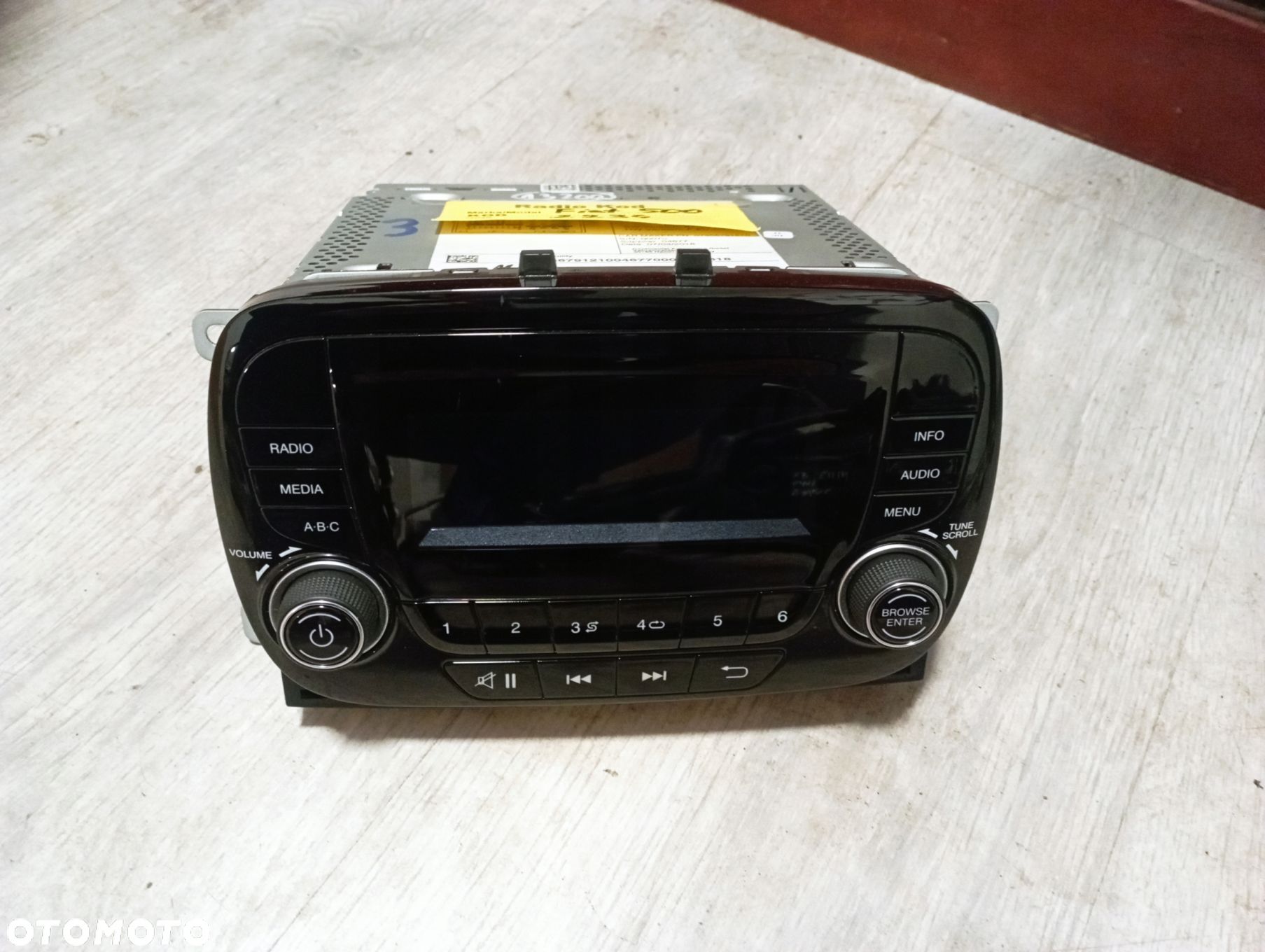 FIAT 500 RADIO 07356791210 KOD - 1