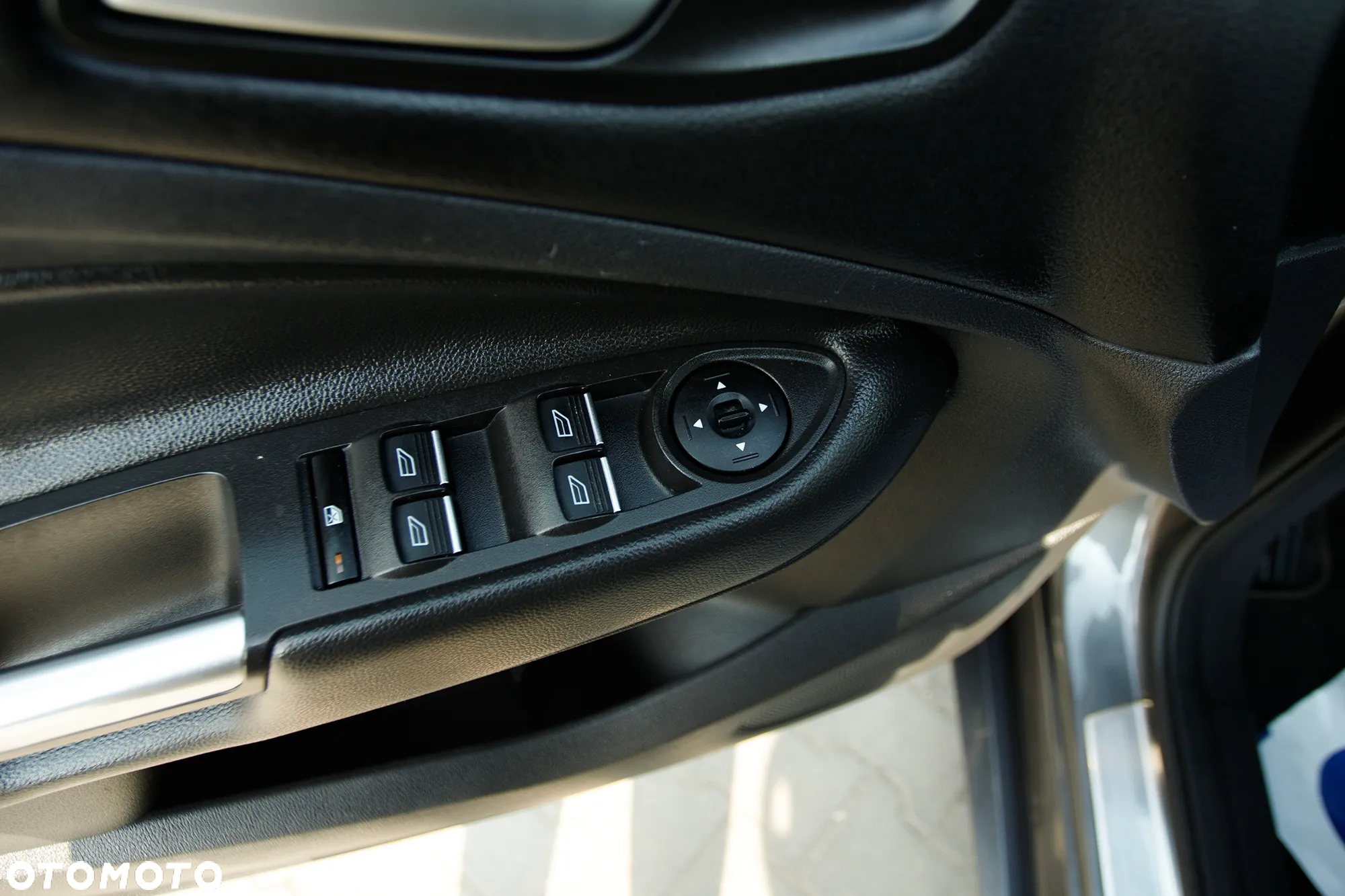 Ford Kuga 1.5 EcoBoost 2x4 ST-Line - 32