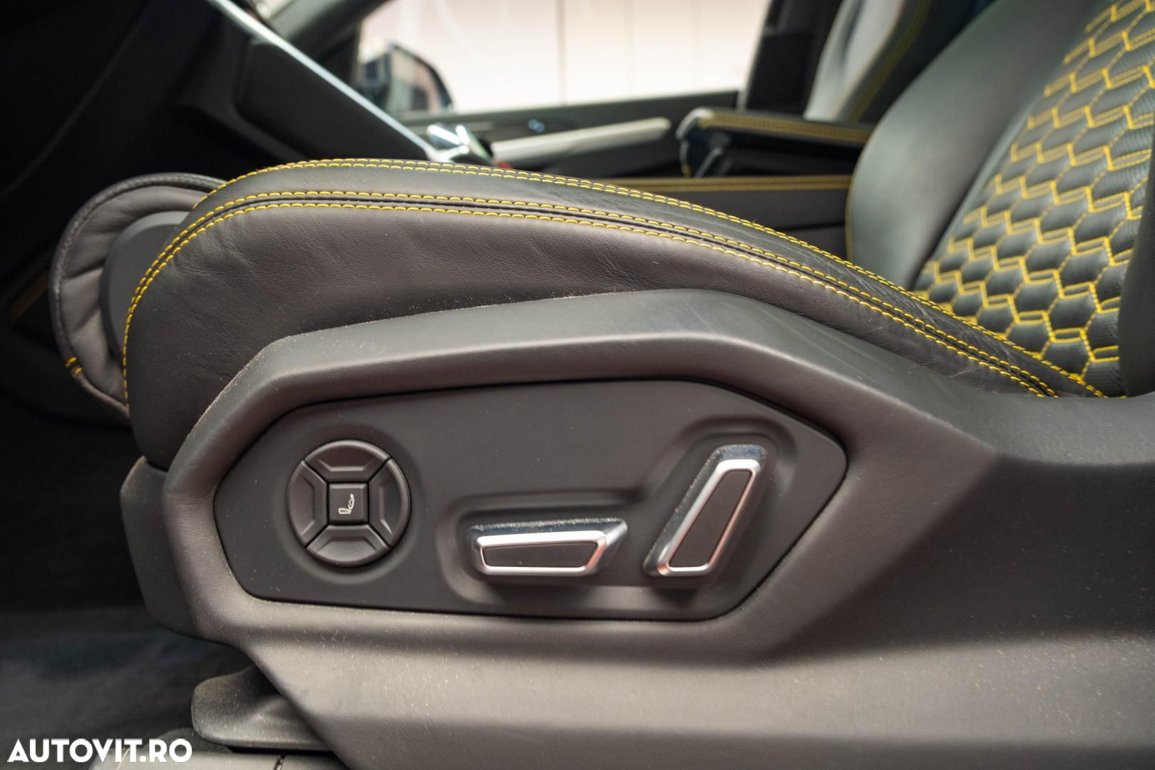 Lamborghini URUS - 8