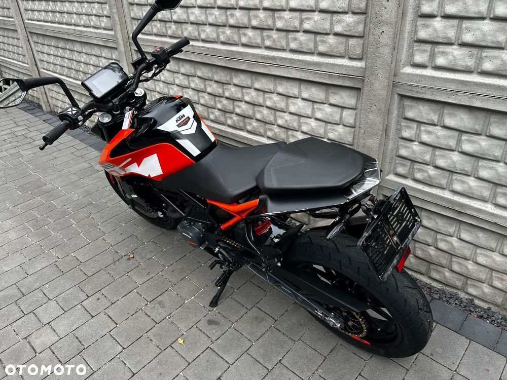 KTM Duke 125 - 24